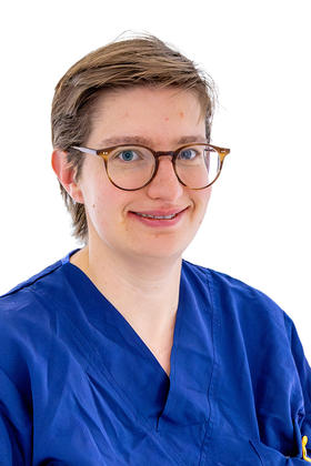 Dr. Elisabeth Cox
