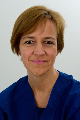 Dr. Els Bruneel