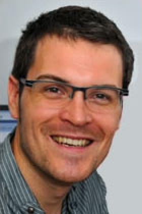 Dr. Endry Willems