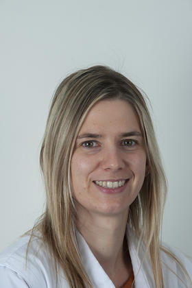 Dr. Gitte Moors