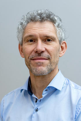 Dr. Guy Debrock