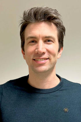 Dr. Kobe Reynders