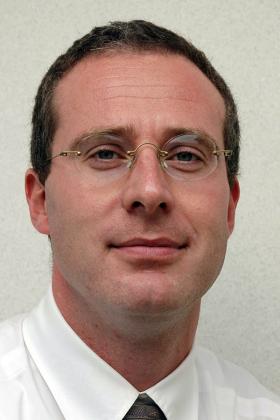 Dr. Koen Engelborghs