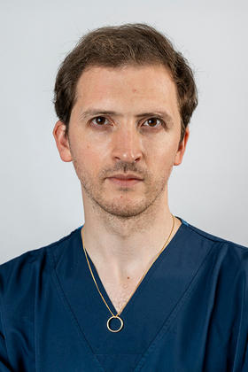 Dr. Laurens Peene