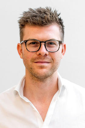 Dr. Levi Jannis