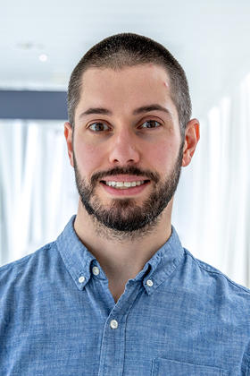 Dr. Nick Adriaens