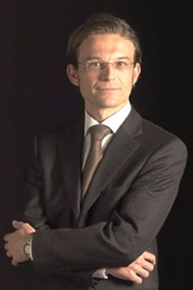 Dr. Nicolas Verhelle