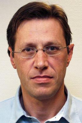 Dr. Ronald Driesen