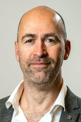 Dr. Steven Bessemans
