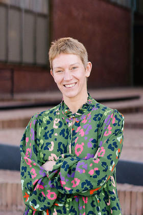 Dr. Tinne Mesens