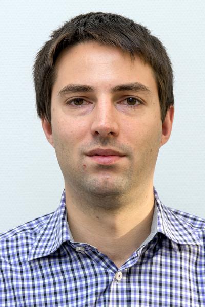 Dr. Bert Jennes
