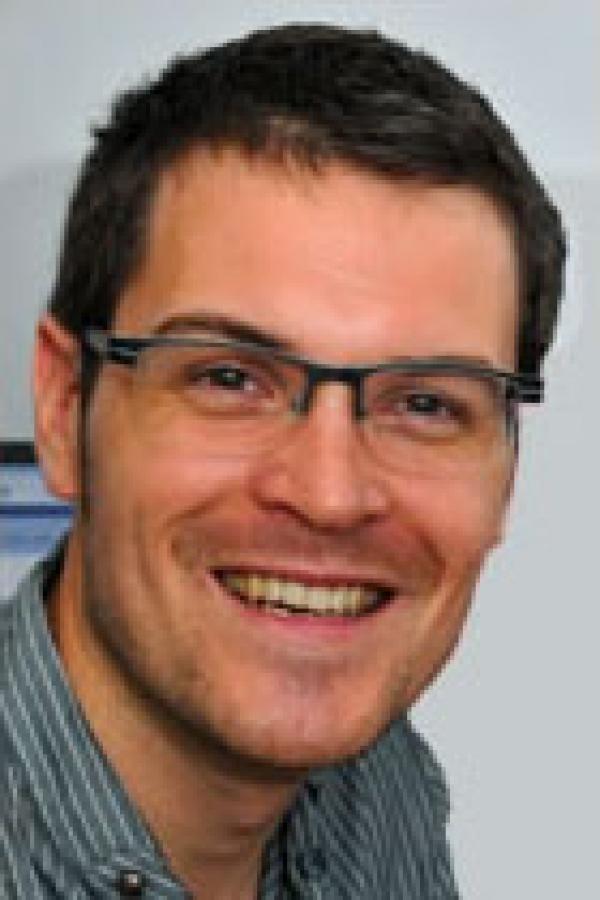 Dr. Endry Willems