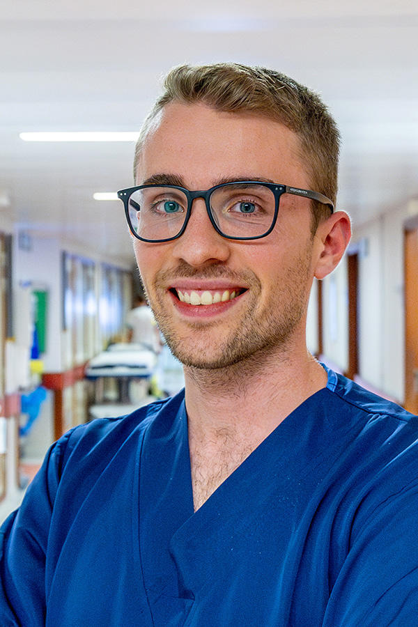 Dr. Kristof Coursier