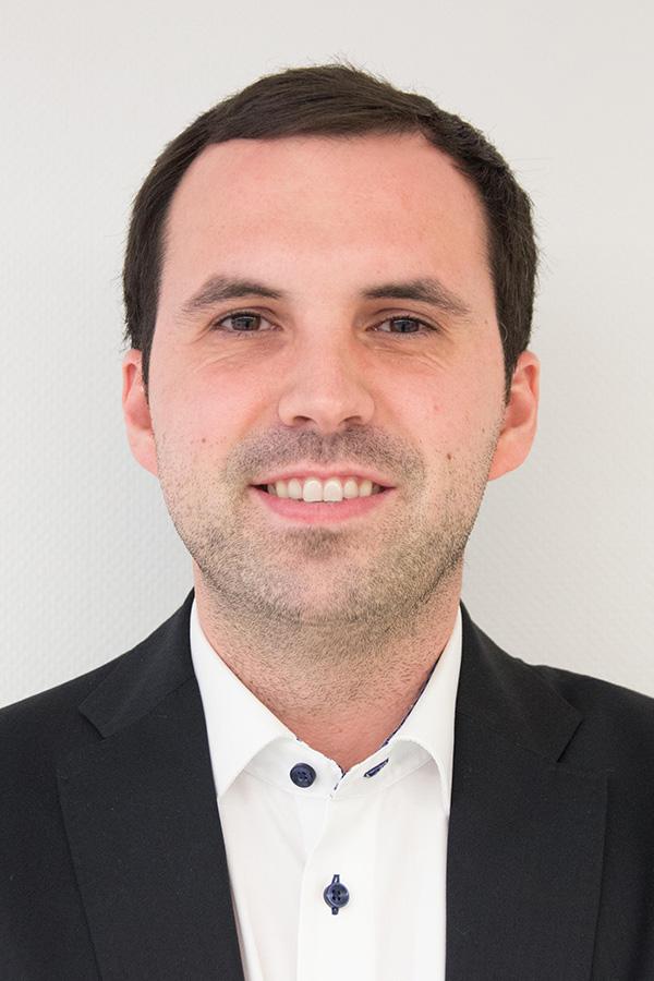 Dr. Kristof Menten