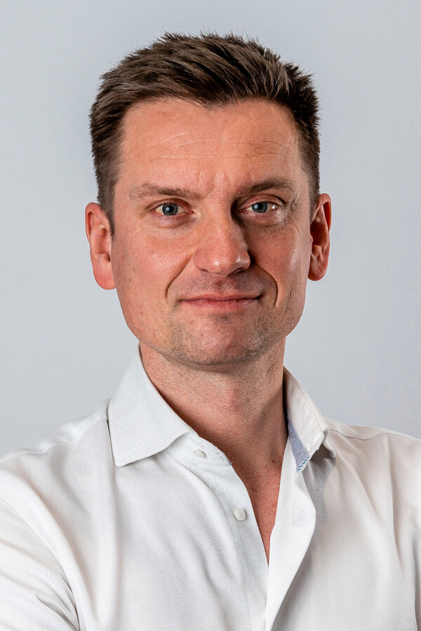 Dr. David Verhaert