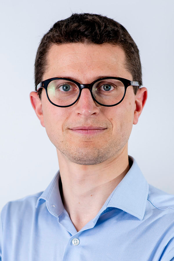Dr. Philippe Bertrand